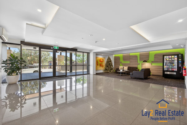 A Xmas Cracker!  99/1 Rowe Avenue Rivervale WA 6103 - Image 25
