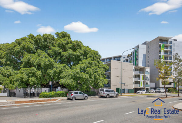 A Xmas Cracker!  99/1 Rowe Avenue Rivervale WA 6103 - Image 34
