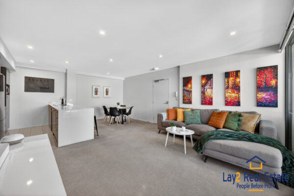 A Xmas Cracker!  99/1 Rowe Avenue Rivervale WA 6103 - Image 9