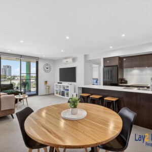A Xmas Cracker!  99/1 Rowe Avenue Rivervale WA 6103