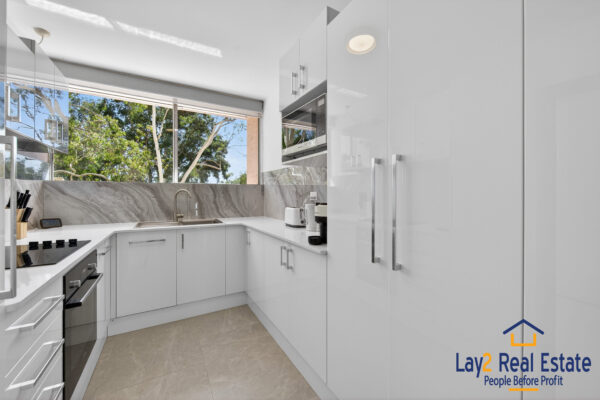 Views Over the Swan River. Unit 11, 12 Wall Street Maylands WA - Image 10