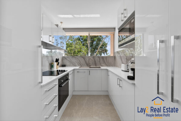 Views Over the Swan River. Unit 11, 12 Wall Street Maylands WA - Image 11