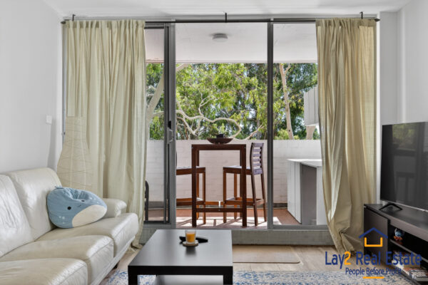 Views Over the Swan River. Unit 11, 12 Wall Street Maylands WA - Image 3