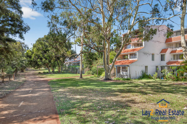 Views Over the Swan River. Unit 11, 12 Wall Street Maylands WA - Image 25