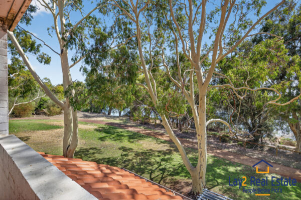 Views Over the Swan River. Unit 11, 12 Wall Street Maylands WA