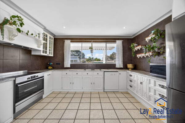 Take Me To The River! | 95 River View Avenue, South Guildford - Image 9