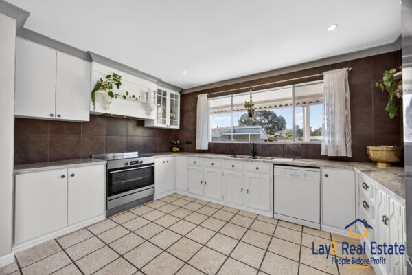 Take Me To The River! | 95 River View Avenue, South Guildford - Image 11