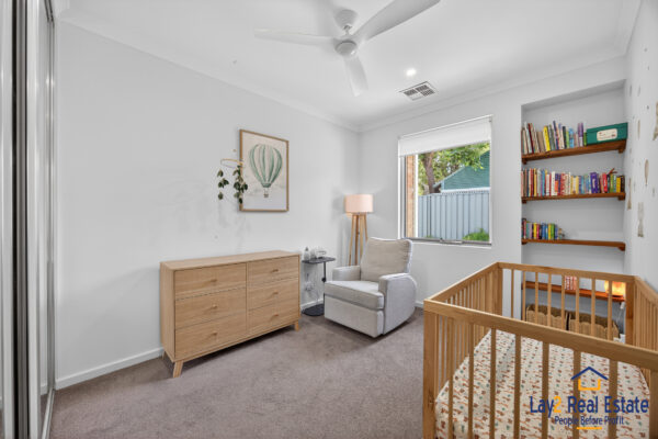 Be Impressed From The Moment You Enter.  2/8A Roberts Street, Bayswater WA - Image 21