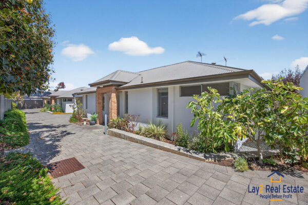 Be Impressed From The Moment You Enter.  2/8A Roberts Street, Bayswater WA - Image 25