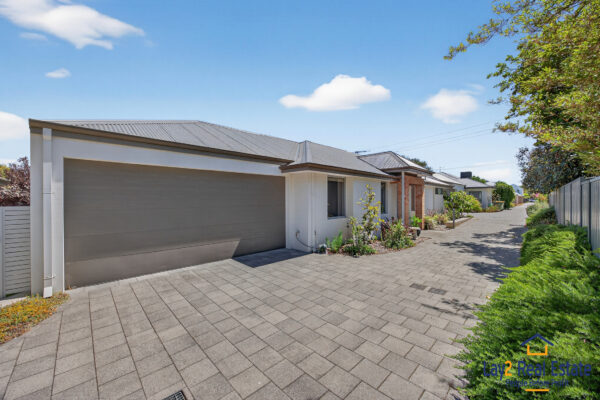 Be Impressed From The Moment You Enter.  2/8A Roberts Street, Bayswater WA - Image 26