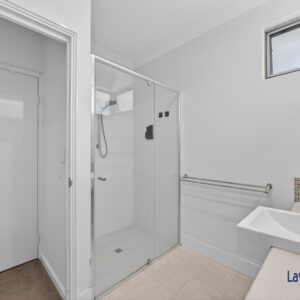 Be Impressed From The Moment You Enter.  2/8A Roberts Street, Bayswater WA - Image 19