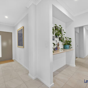 Alternative view of Be Impressed From The Moment You Enter.  2/8A Roberts Street, Bayswater WA