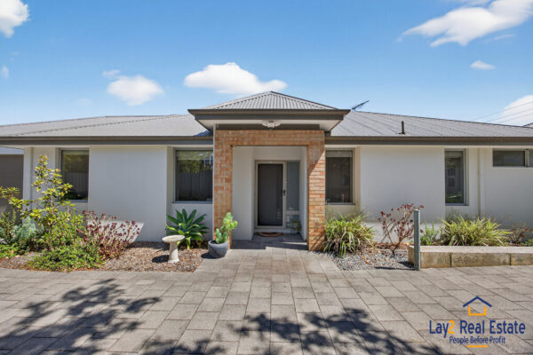 Be Impressed From The Moment You Enter.  2/8A Roberts Street, Bayswater WA - Image 27