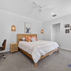 Be Impressed From The Moment You Enter.  2/8A Roberts Street, Bayswater WA - Image 15
