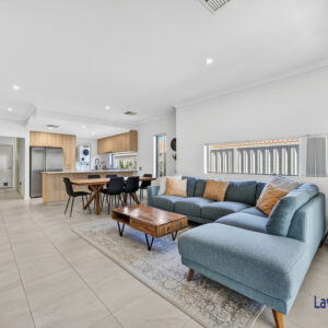 Be Impressed From The Moment You Enter.  2/8A Roberts Street, Bayswater WA - Image 11
