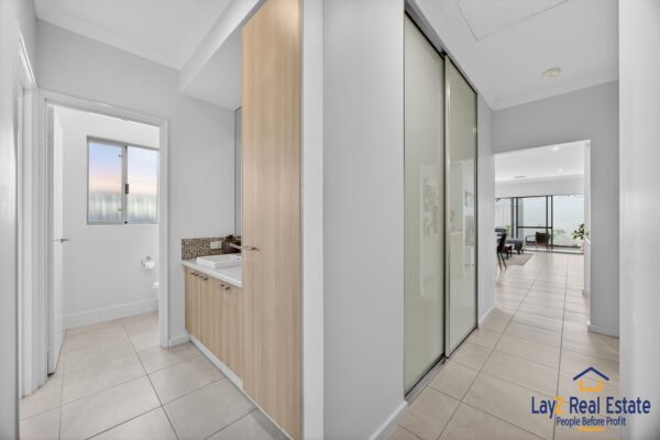 Be Impressed From The Moment You Enter.  2/8A Roberts Street, Bayswater WA - Image 24