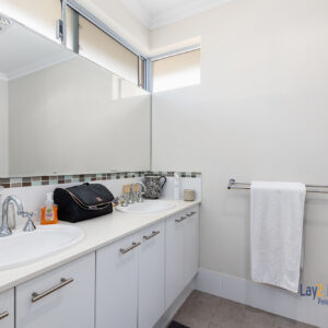 Convenient 3 Bed / 2 Bath Home. 3/28 Lawrence Street, Bayswater WA 6053 - Image 9