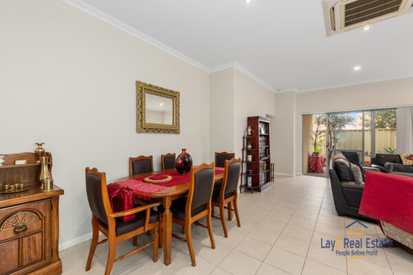Convenient 3 Bed / 2 Bath Home. 3/28 Lawrence Street, Bayswater WA 6053 - Image 6