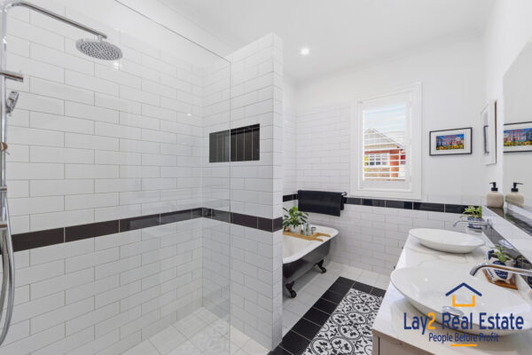 Timeless Character Bayswater Home / 42 Leake St Bayswater WA 6053 - Image 22