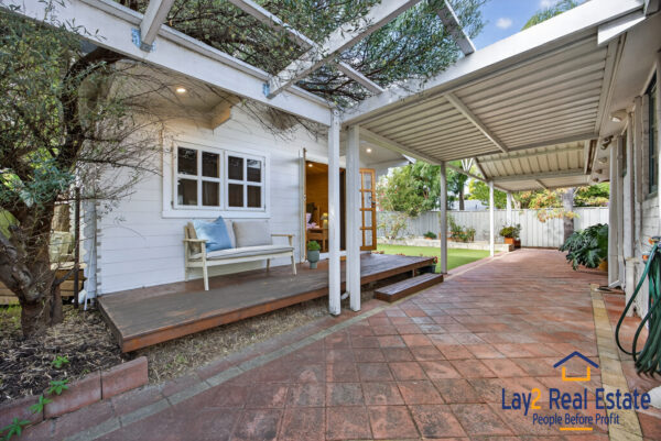 Two Bed / Two Bath plus Studio! Bayswater Character, Charm & Prime Location! - Image 28