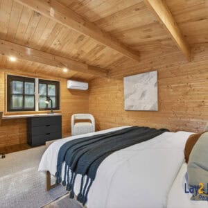 Two Bed / Two Bath plus Studio! Bayswater Character, Charm & Prime Location! - Image 27
