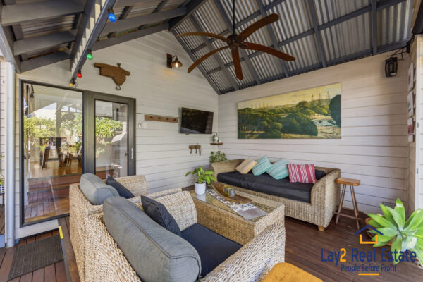 Timeless Character Bayswater Home / 42 Leake St Bayswater WA 6053 - Image 26