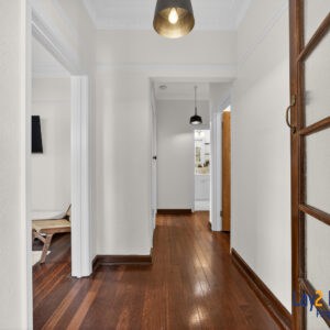 Two Bed / Two Bath plus Studio! Bayswater Character, Charm & Prime Location! - Image 4