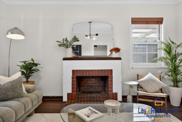 Two Bed / Two Bath plus Studio! Bayswater Character, Charm & Prime Location! - Image 7