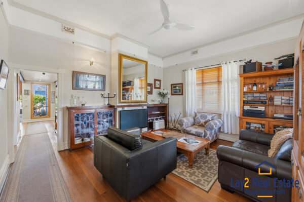 Timeless Character Bayswater Home / 42 Leake St Bayswater WA 6053 - Image 6