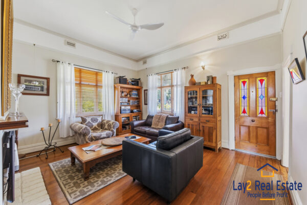 Timeless Character Bayswater Home / 42 Leake St Bayswater WA 6053 - Image 5