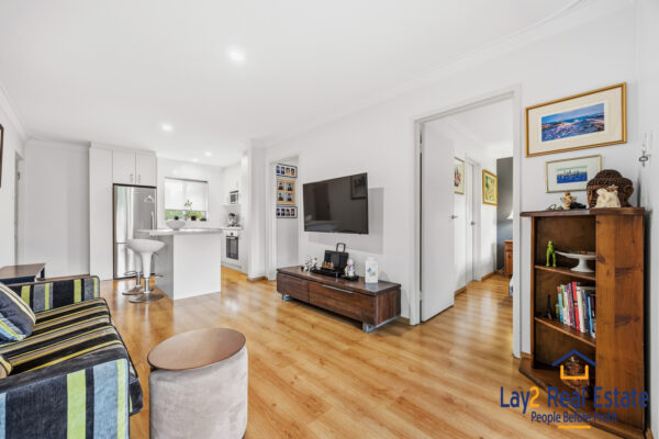 Walk to Mt Lawley Cafes!  Stylish First Floor Living 5/732 Beaufort Street, Mount Lawley WA - Image 7