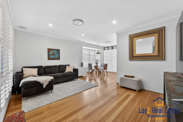 Bayswater River Precinct - Exceptional Family Living in Bayswater's Beloved River Precinct. - Image 3