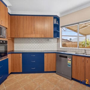 Warm and Welcoming Family Living.  2/14 Hudson Street, Bayswater WA 6053 - Image 9