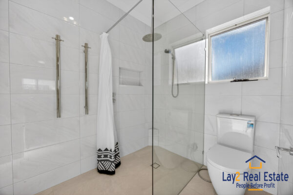 Warm and Welcoming Family Living.  2/14 Hudson Street, Bayswater WA 6053 - Image 12