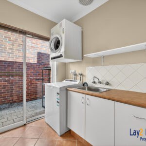 Warm and Welcoming Family Living.  2/14 Hudson Street, Bayswater WA 6053 - Image 17