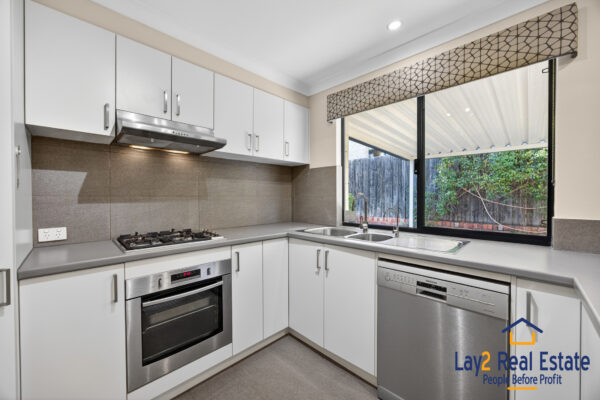 Where Contemporary Comfort Meets Convenient Maylands Living - Image 10
