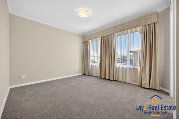 A Spacious 4 Bedroom Retreat in Vibrant Maylands - Image 12