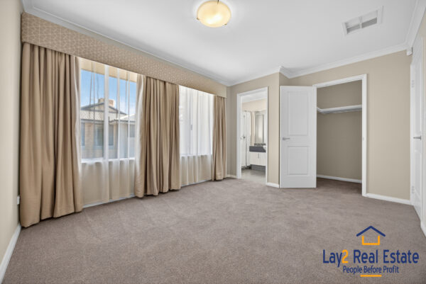 A Spacious 4 Bedroom Retreat in Vibrant Maylands - Image 11