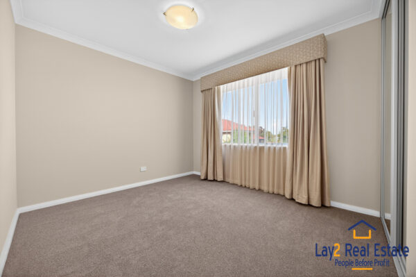 A Spacious 4 Bedroom Retreat in Vibrant Maylands - Image 14