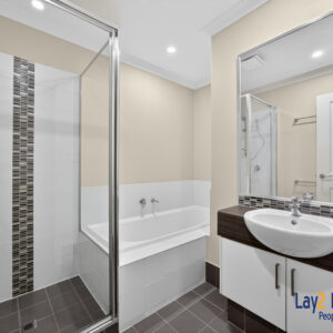 A Spacious 4 Bedroom Retreat in Vibrant Maylands - Image 15