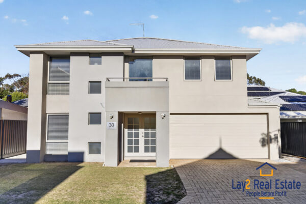 Contemporary Family 4 Bedroom Living - Image 2