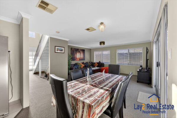 Contemporary Family 4 Bedroom Living - Image 11