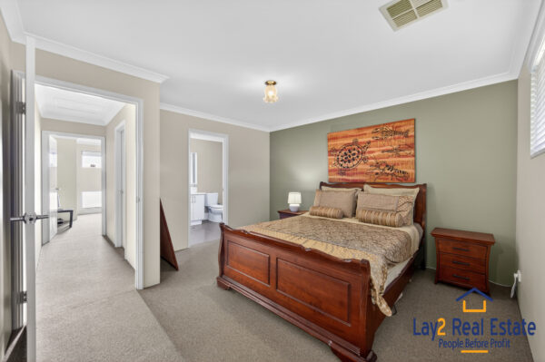 Contemporary Family 4 Bedroom Living - Image 16