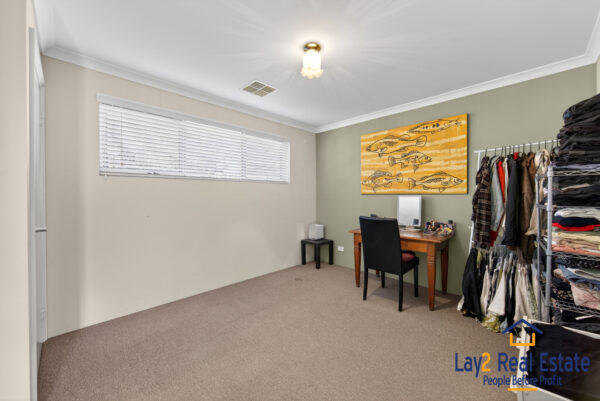 Contemporary Family 4 Bedroom Living - Image 19