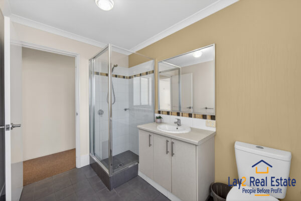 Contemporary Family 4 Bedroom Living - Image 21