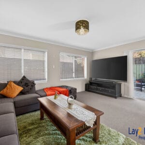 Contemporary Family 4 Bedroom Living - Image 8