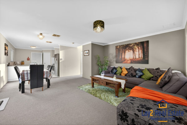 Contemporary Family 4 Bedroom Living - Image 9