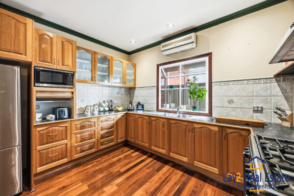 Warm & Welcoming Home in Central Bayswater. 57 Roberts St Bayswater WA - Image 8
