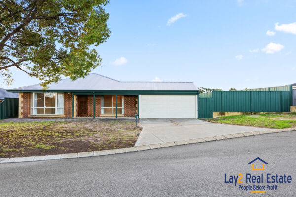 Check out my Rear!  | 9 Abisko Court, Ballajura WA 6063 - Image 2