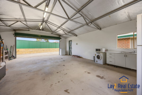 Check out my Rear!  | 9 Abisko Court, Ballajura WA 6063 - Image 21